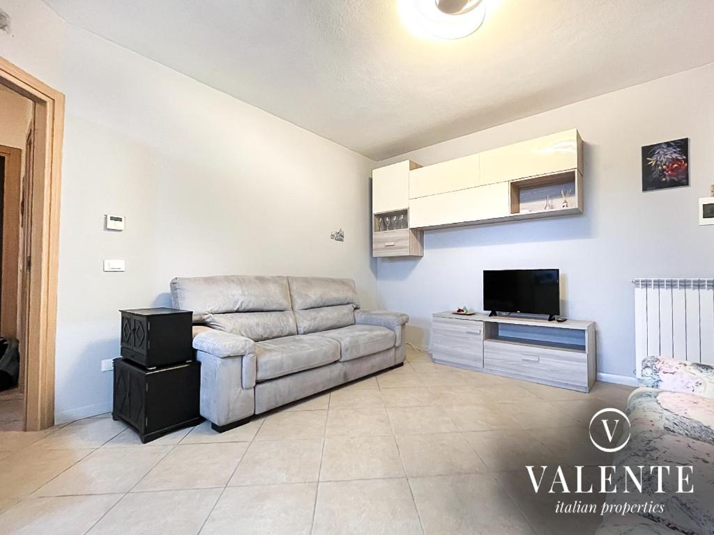 Altopascio Valente Properties Casa Con Giardino Luaran gambar