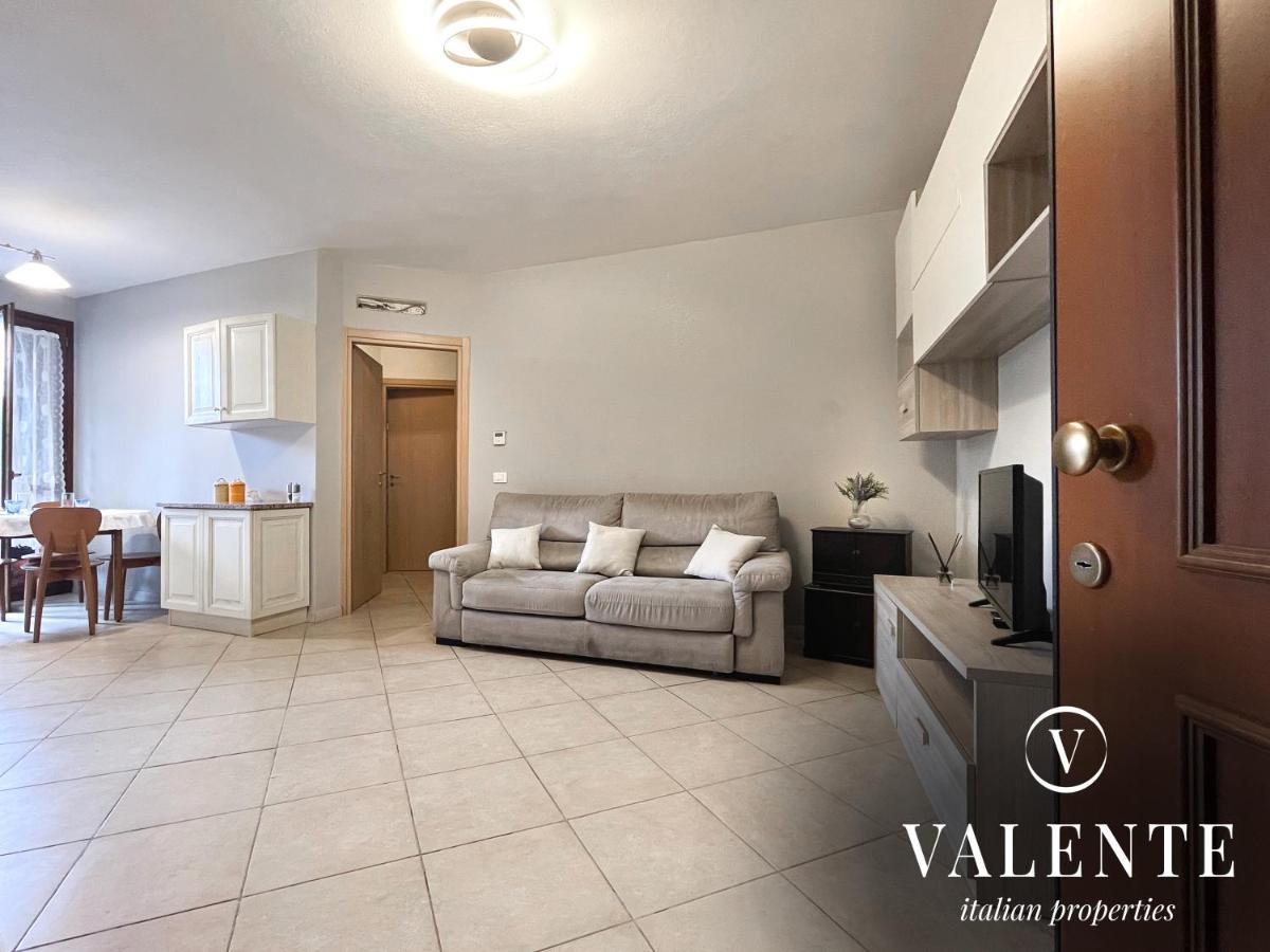 Altopascio Valente Properties Casa Con Giardino Luaran gambar